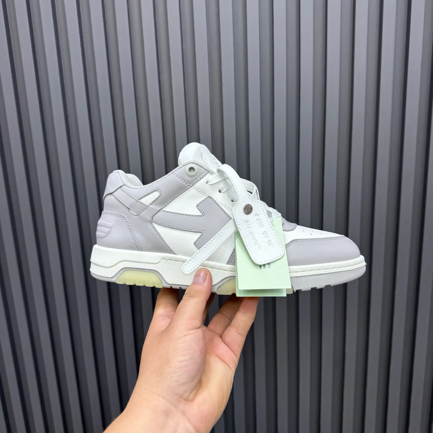 P620 OFF WHITE⚡️Couple model⚡️35-40 women’s model 39-46 men’s model